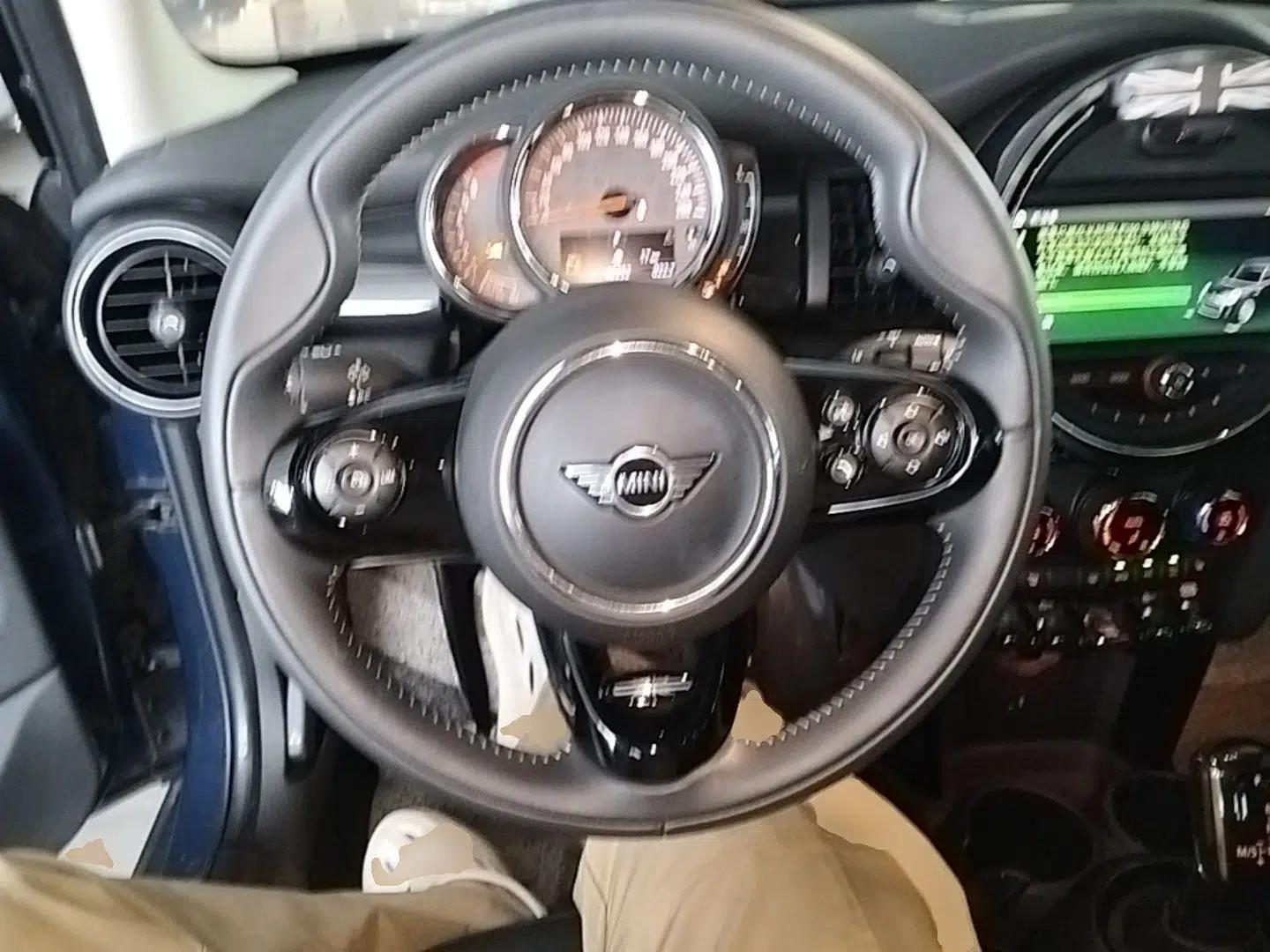 MINI 2019 1.5T COOPER Artist Five-Door Edition — миниатюра 13