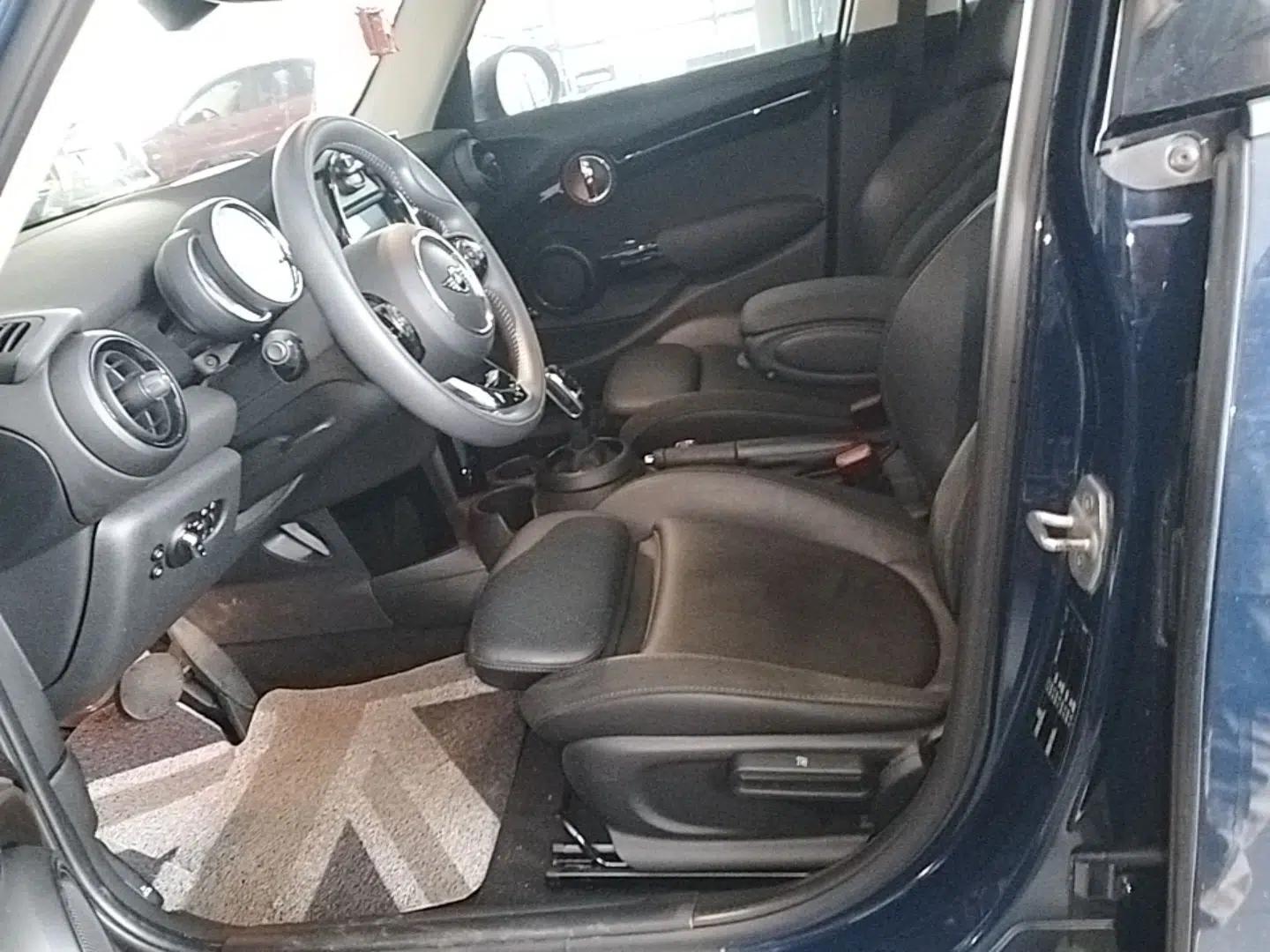 MINI 2019 1.5T COOPER Artist Five-Door Edition — миниатюра 17