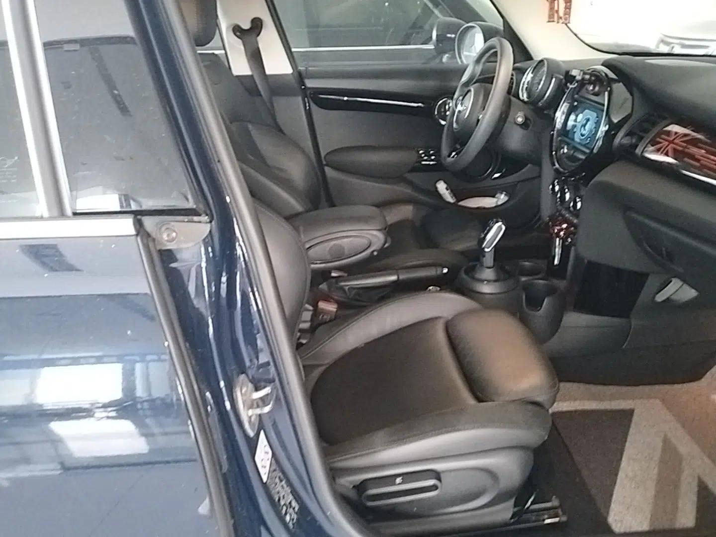 MINI 2019 1.5T COOPER Artist Five-Door Edition — миниатюра 19