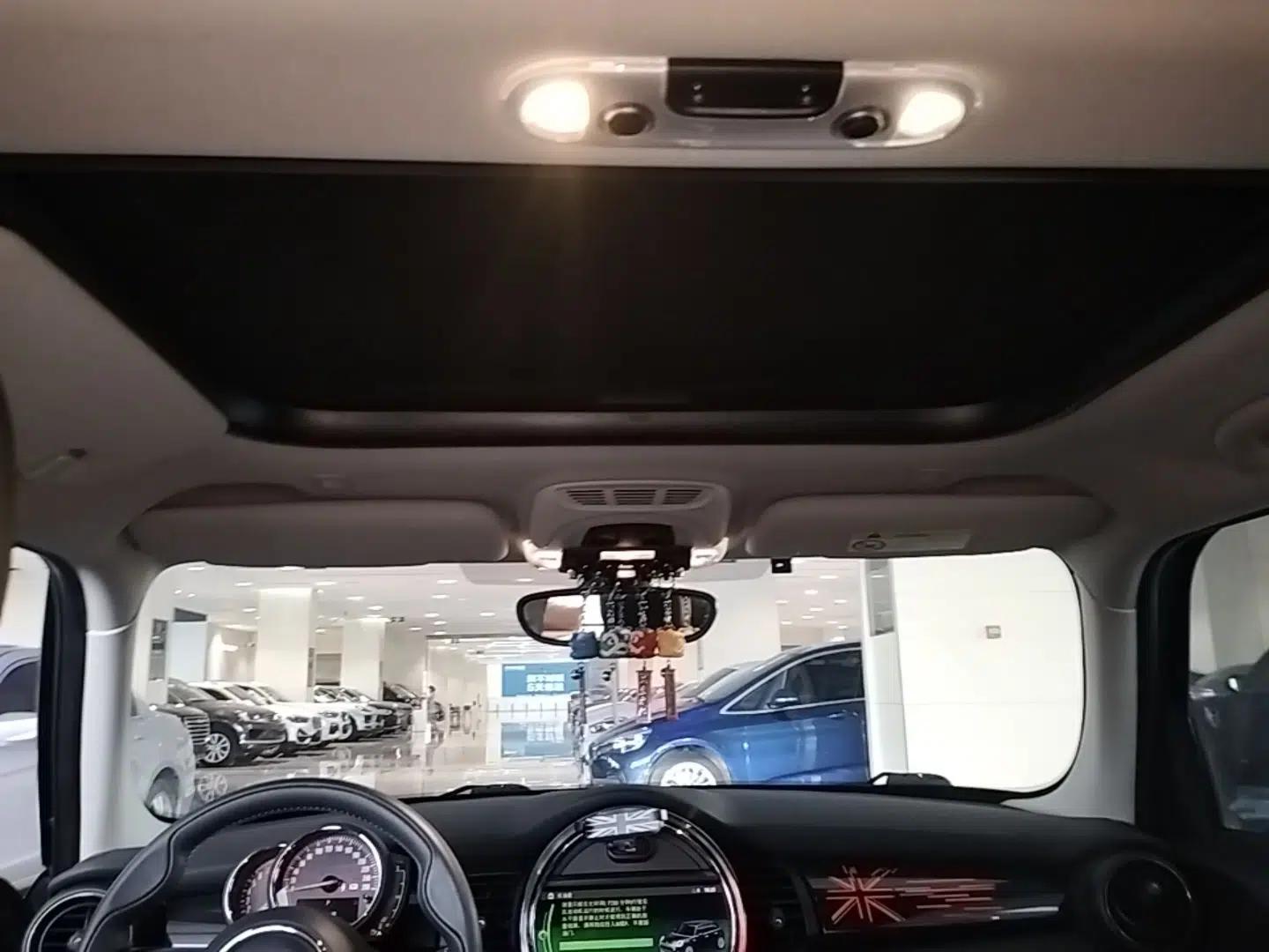 MINI 2019 1.5T COOPER Artist Five-Door Edition — миниатюра 21