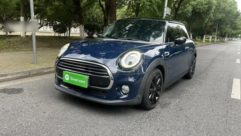 MINI 2019 1.5T COOPER Artist — миниатюра 1