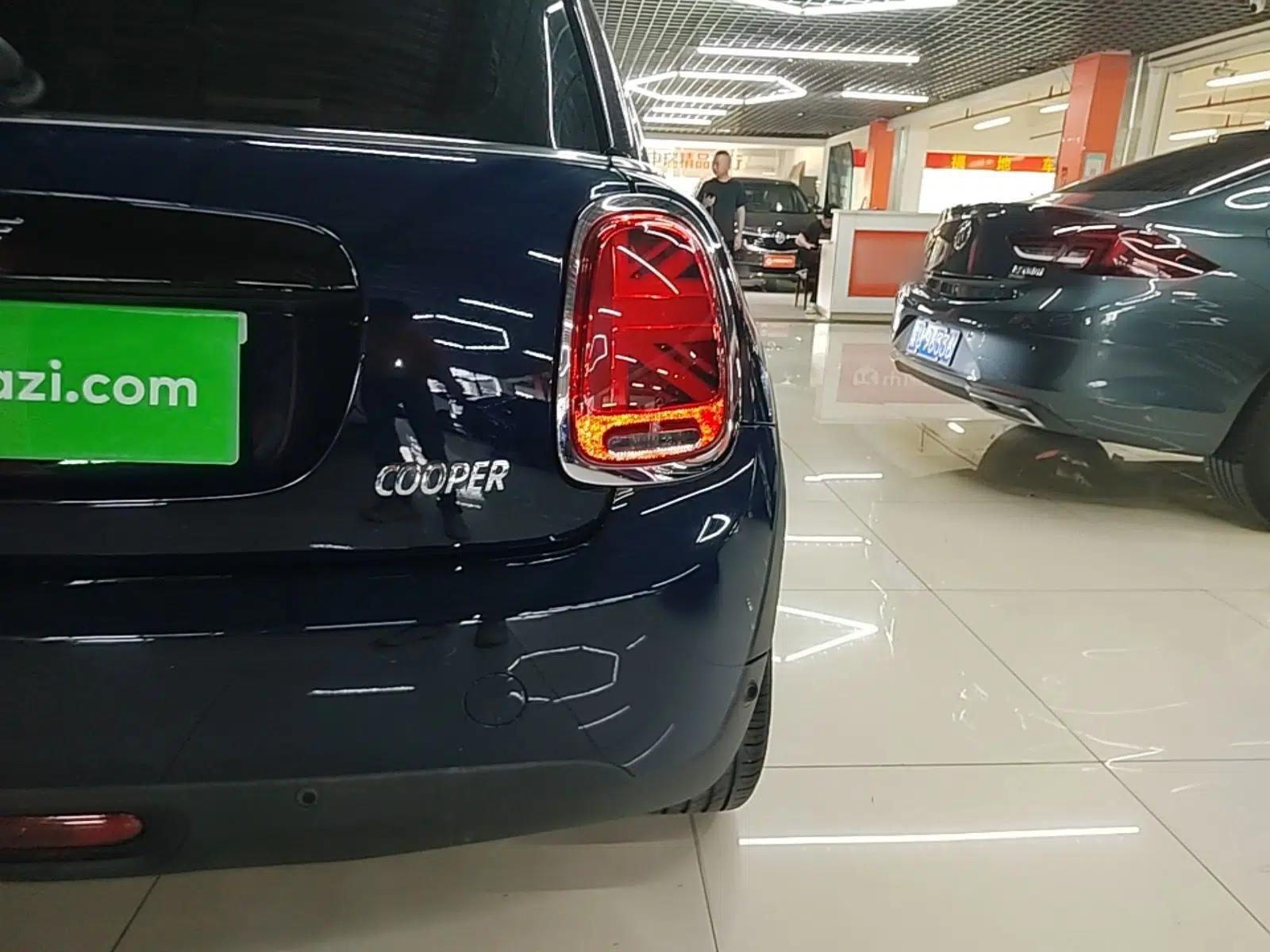 MINI 2019 1.5T COOPER Artist — миниатюра 9