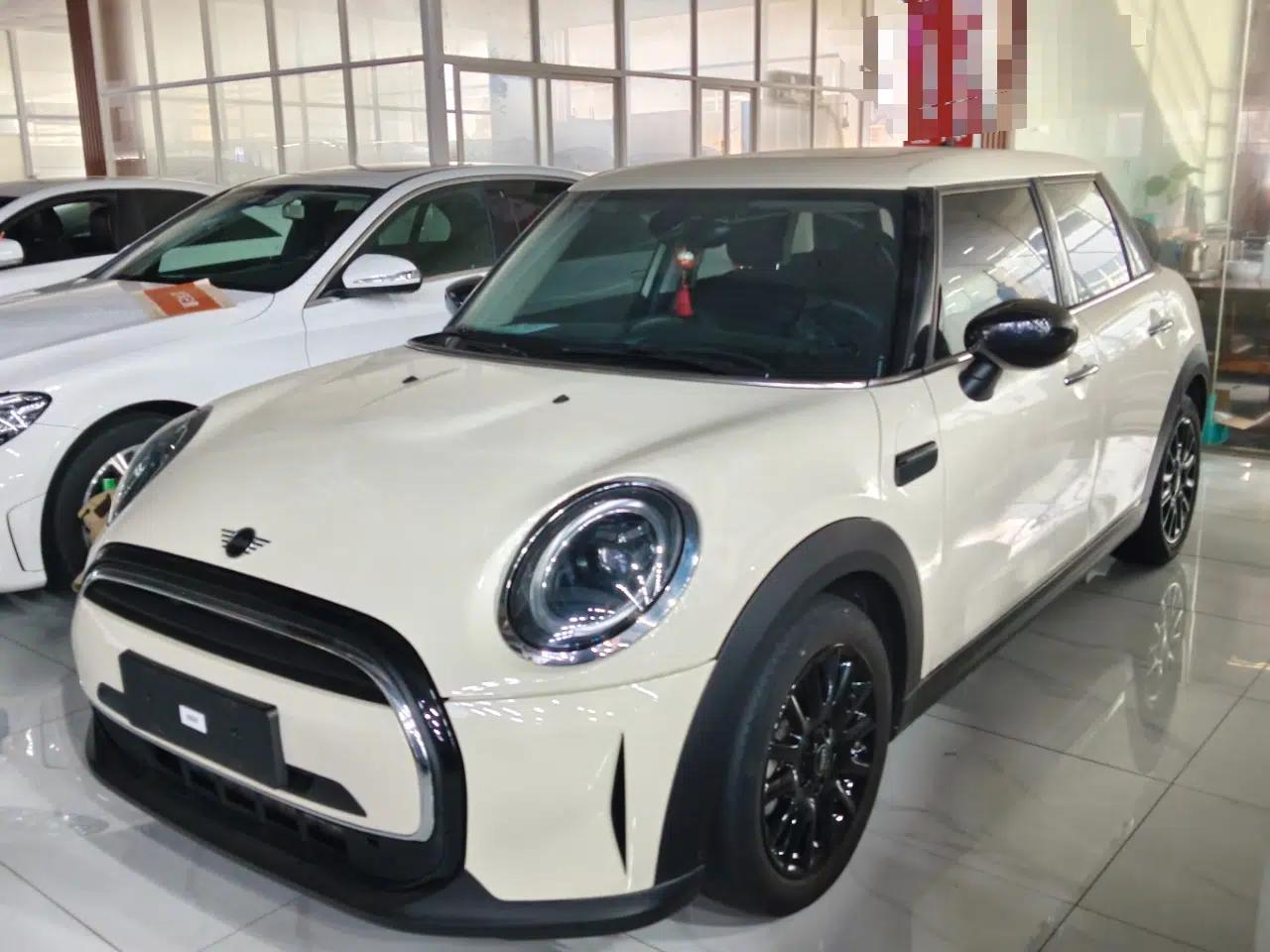 MINI 2022 1.5T ONE Five-Door PLUS — миниатюра 1