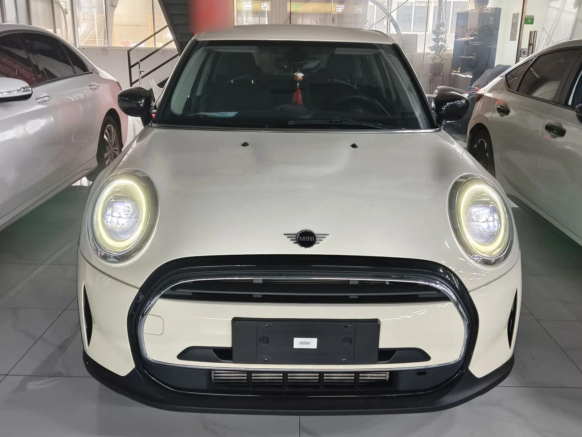 MINI 2022 1.5T ONE Five-Door PLUS — миниатюра 2