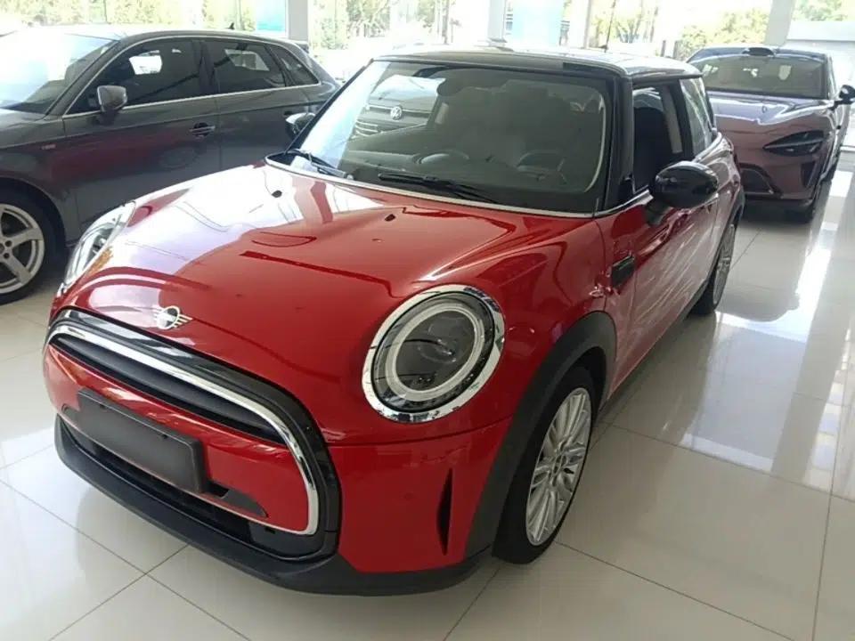 MINI 2022 Updated 1.5T COOPER Classic Edition — миниатюра 1
