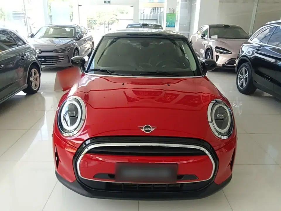 MINI 2022 Updated 1.5T COOPER Classic Edition — миниатюра 2