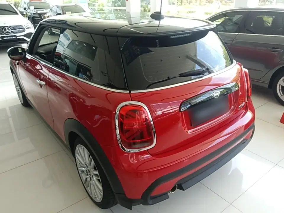 MINI 2022 Updated 1.5T COOPER Classic Edition — миниатюра 4