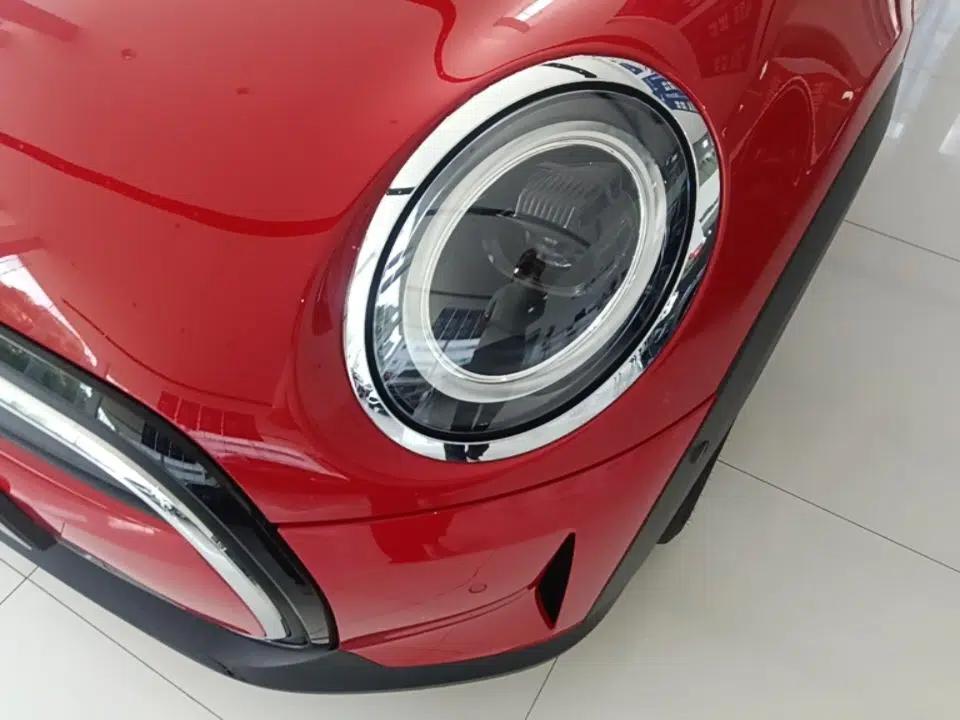 MINI 2022 Updated 1.5T COOPER Classic Edition — миниатюра 8