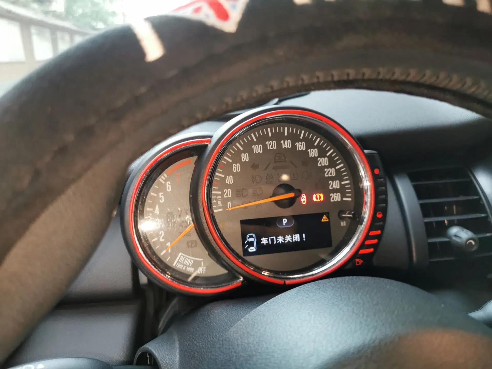 MINI 2016 1.2T ONE Five-Door Edition — миниатюра 11