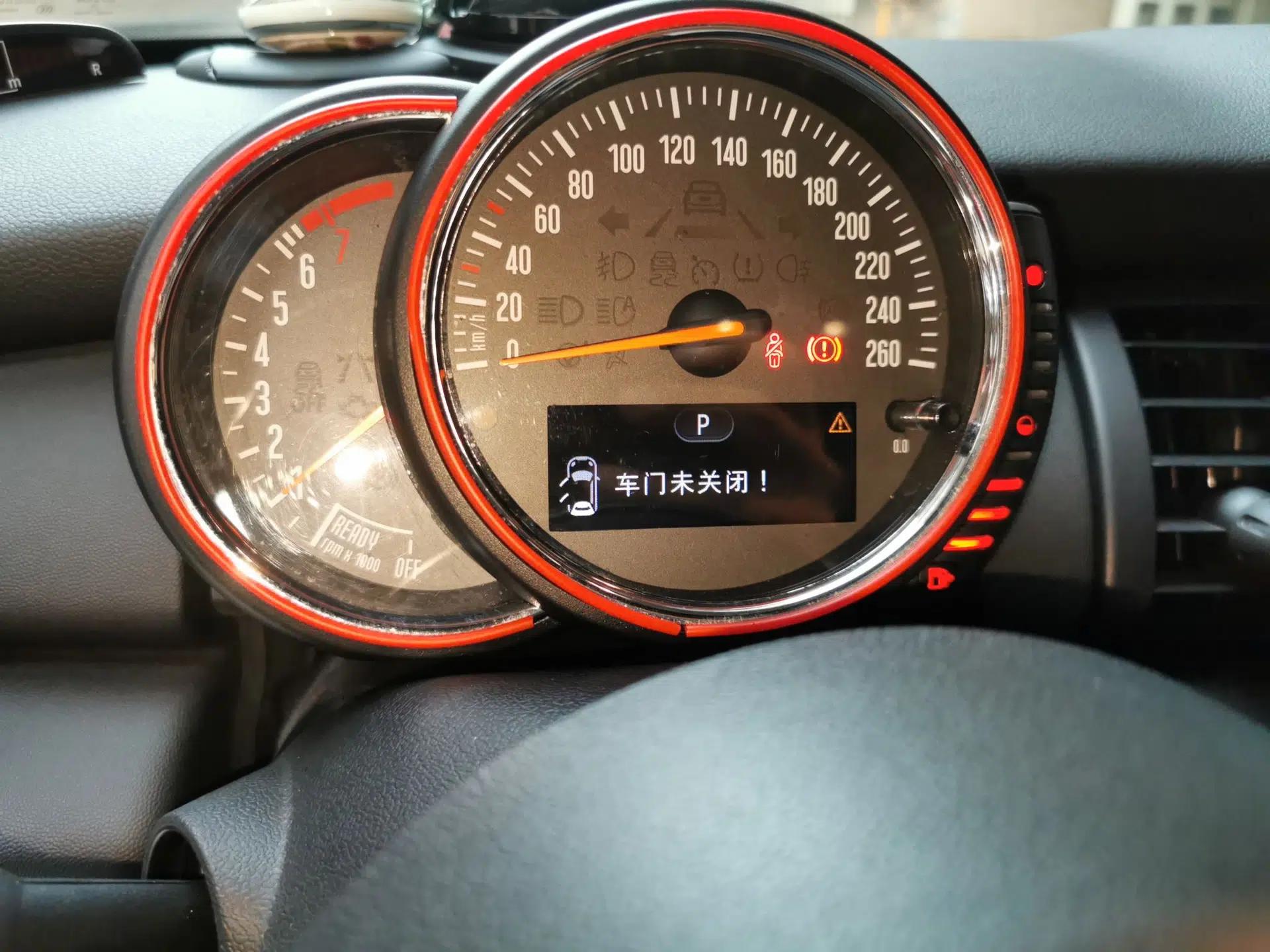 MINI 2016 1.2T ONE Five-Door Edition — миниатюра 12