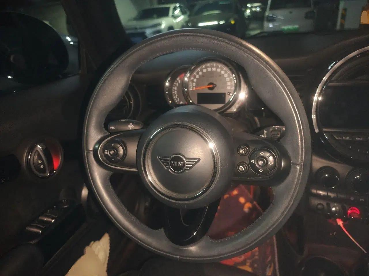 MINI 2018 1.5T COOPER CABRIO Classic Edition — миниатюра 10