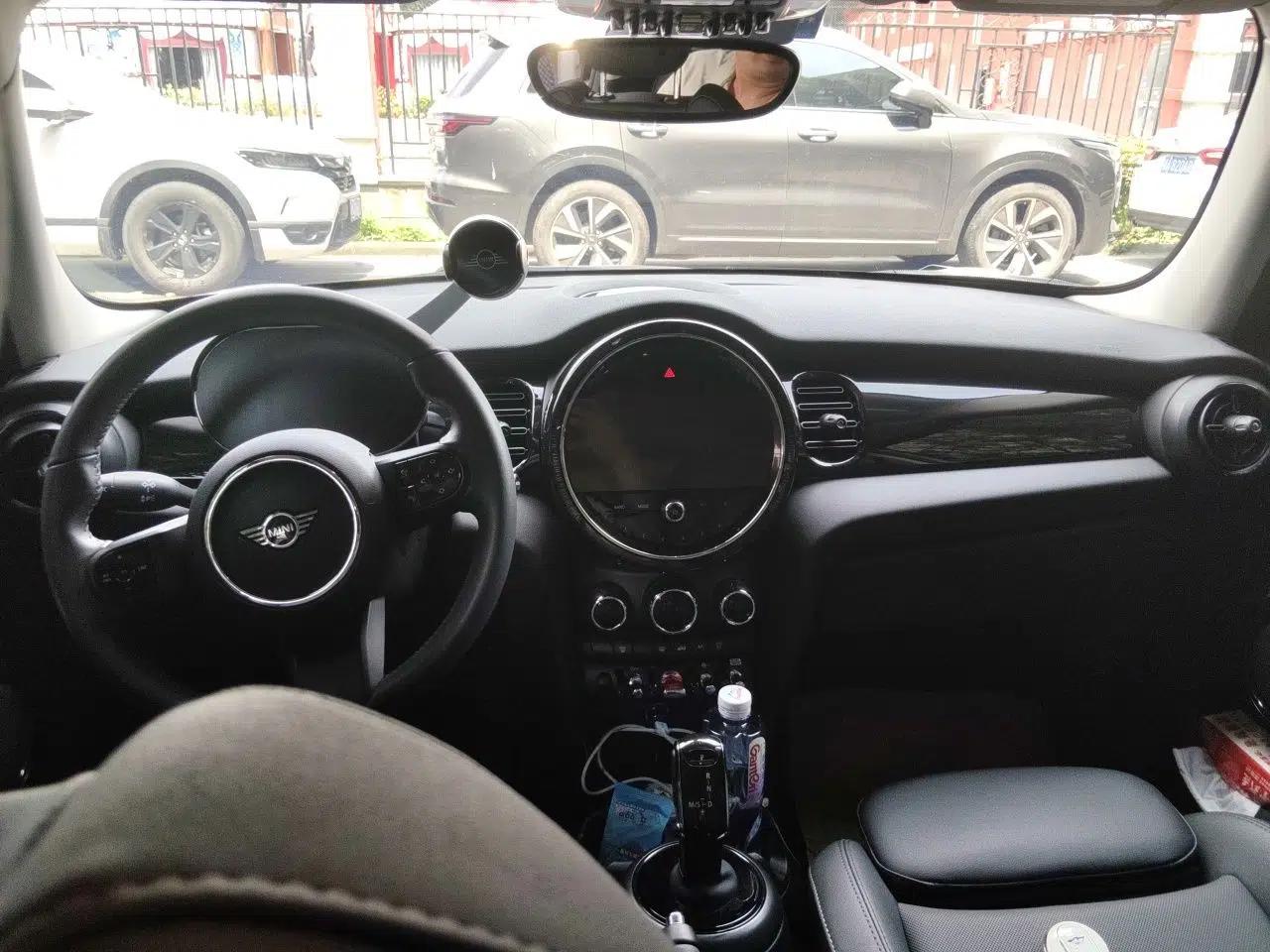 MINI 2023 1.5T COOPER Artist Five-Door Edition — миниатюра 9