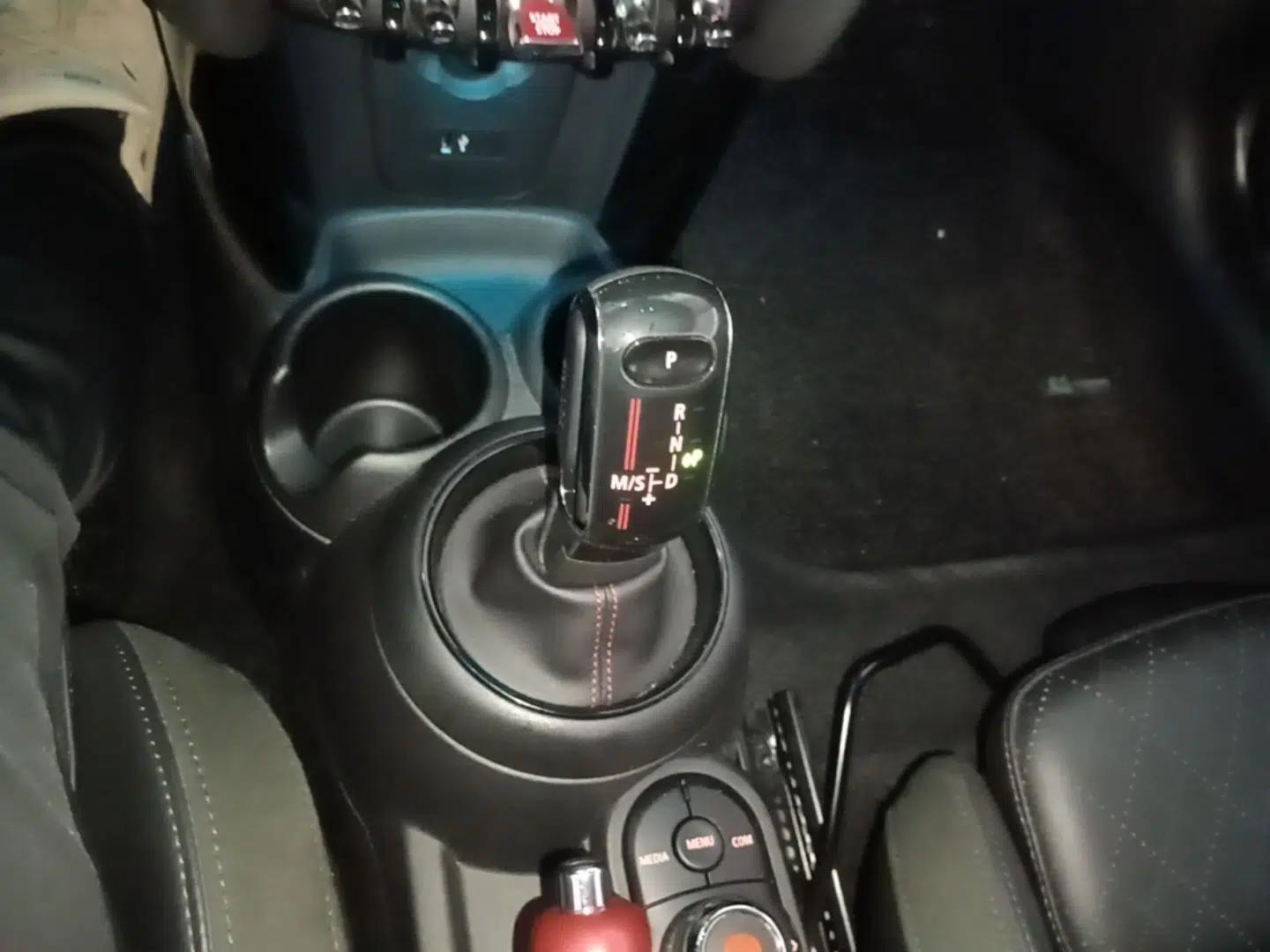 MINI 2019 2.0T COOPER S Classic Edition — миниатюра 16