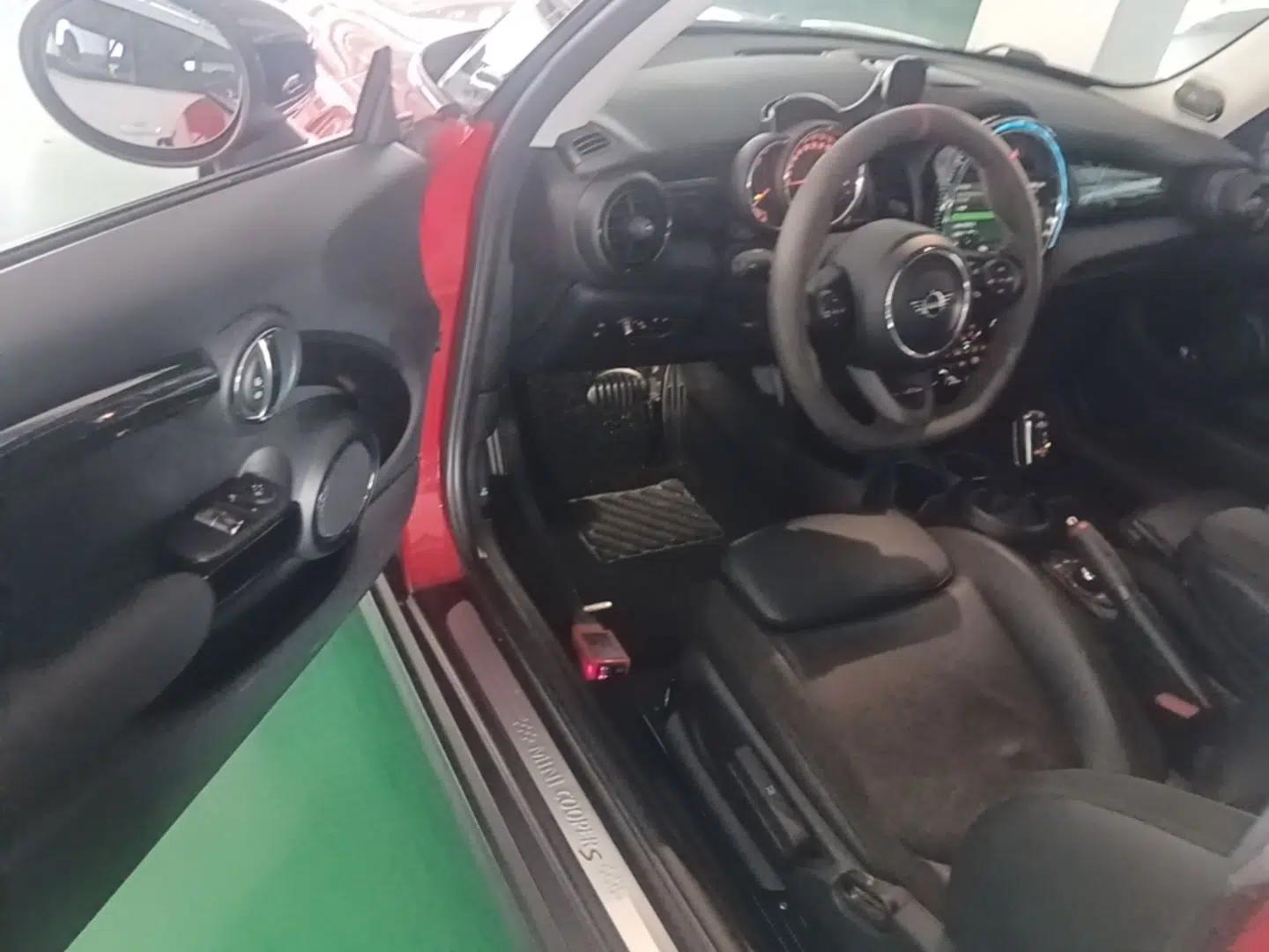 MINI 2019 2.0T COOPER S Classic Edition — миниатюра 18
