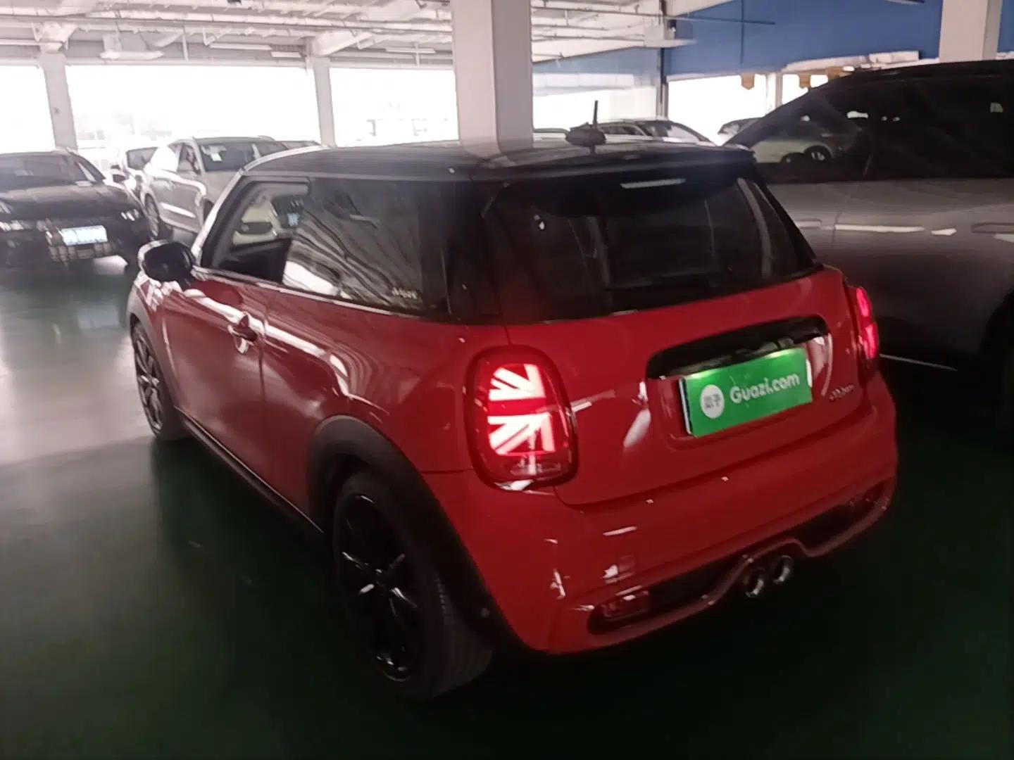 MINI 2019 2.0T COOPER S Classic Edition — миниатюра 4
