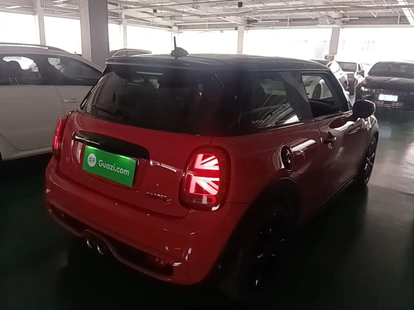 MINI 2019 2.0T COOPER S Classic Edition — миниатюра 6