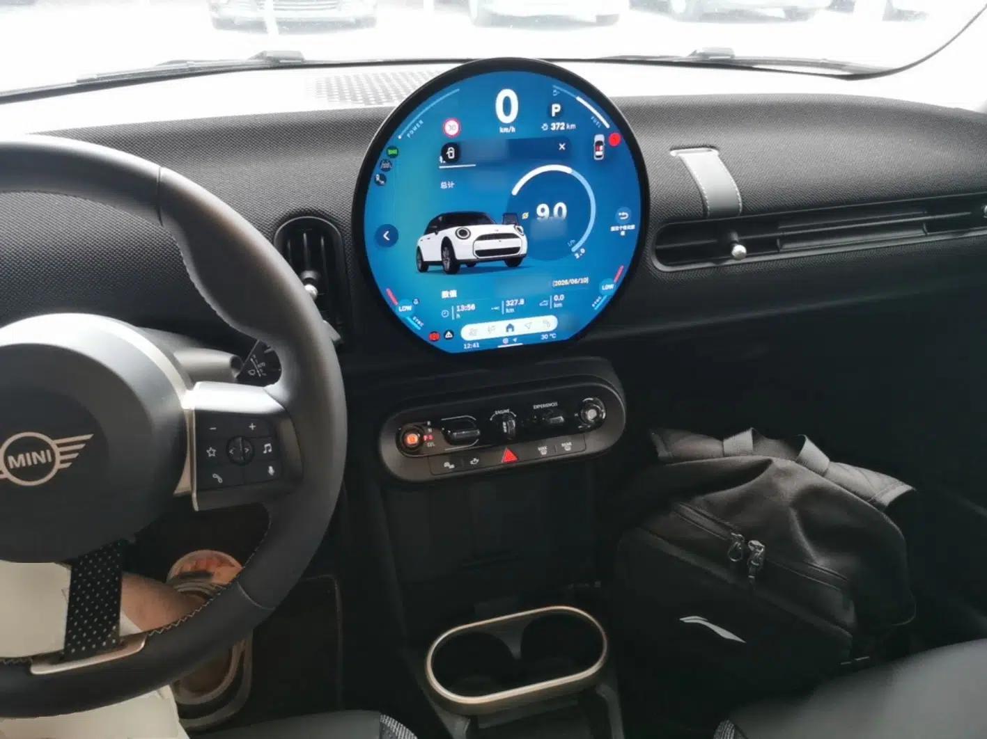MINI 2025 1.5T COOPER Classic Edition Five-Door Version — миниатюра 12