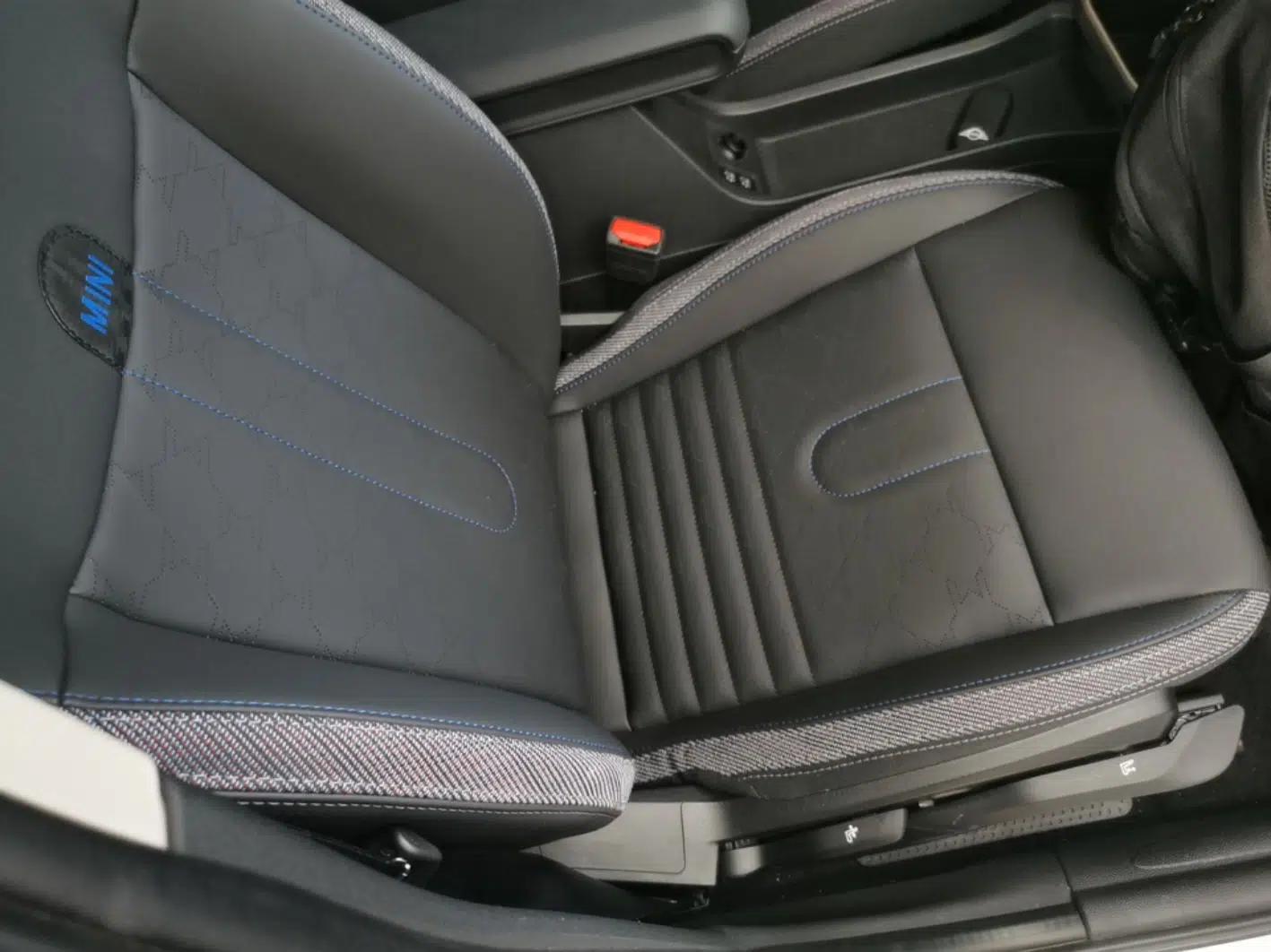 MINI 2025 1.5T COOPER Classic Edition Five-Door Version — миниатюра 19