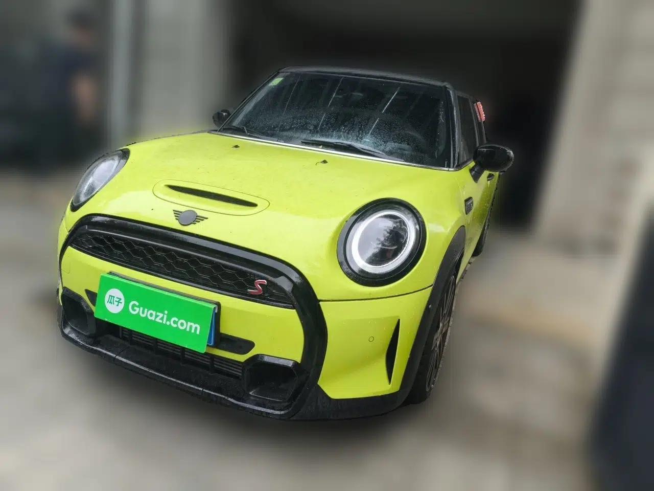 MINI 2023 Facelift 2.0T COOPER S Artist Five-Door Edition — миниатюра 1
