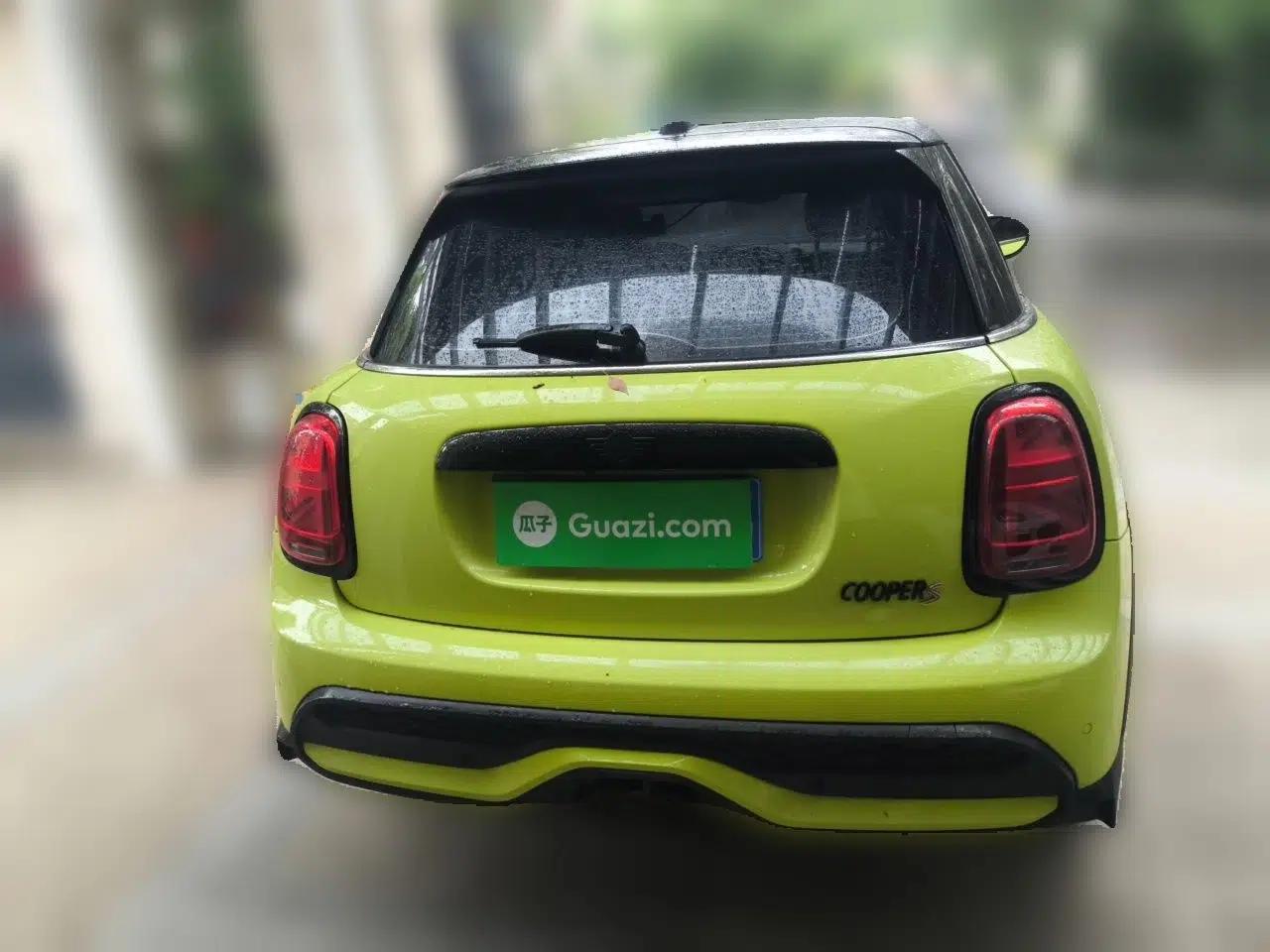 MINI 2023 Facelift 2.0T COOPER S Artist Five-Door Edition — миниатюра 3