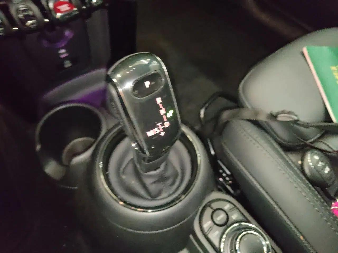 MINI 2022 Revised 2.0T COOPER S CABRIO Artist — миниатюра 14