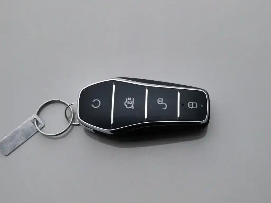 Hiace 05 DM-i 2025 Model DM-i 115KM Premium Edition — миниатюра 19
