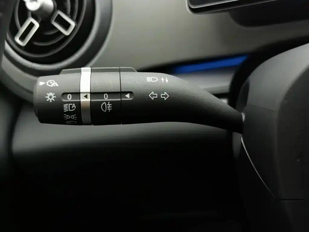 Hiace 05 DM-i 2025 Model DM-i 115KM Premium Edition — миниатюра 21