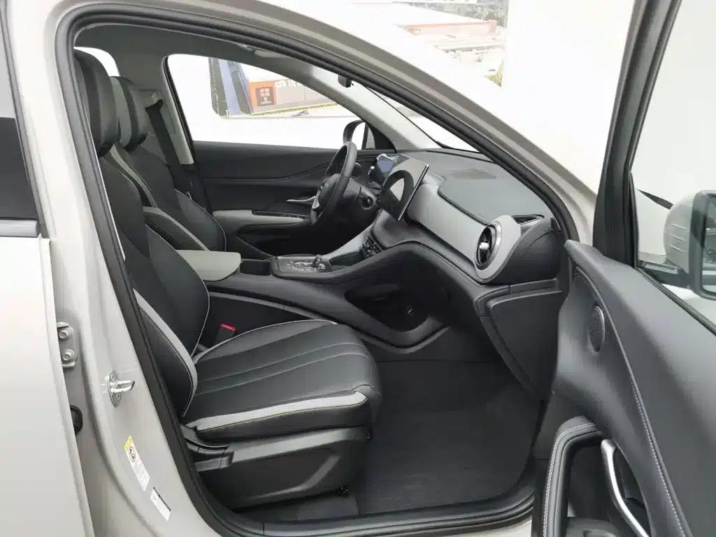 Hiace 05 DM-i 2025 Model DM-i 115KM Premium Edition — миниатюра 23