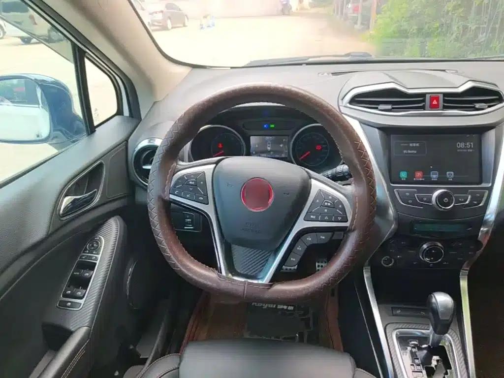 2016 Yuan 1.5L Automatic Luxury Edition — миниатюра 11