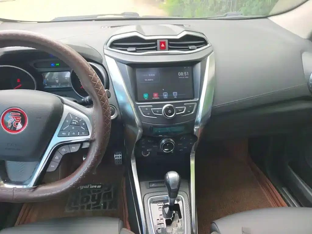 2016 Yuan 1.5L Automatic Luxury Edition — миниатюра 13