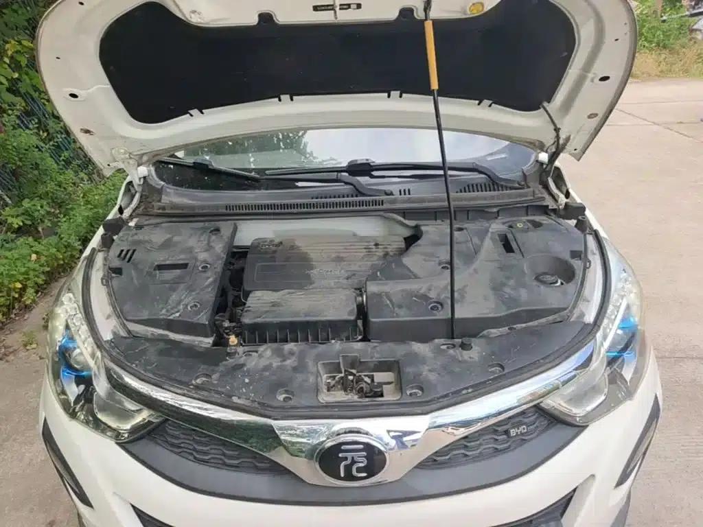 2016 Yuan 1.5L Automatic Luxury Edition — миниатюра 20
