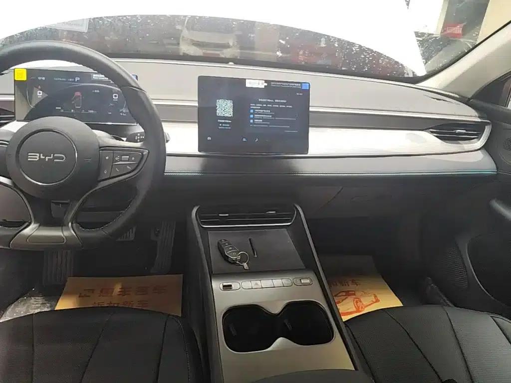 Seal 05 DM-i 2026 Model DM-i 128KM Luxury — миниатюра 13