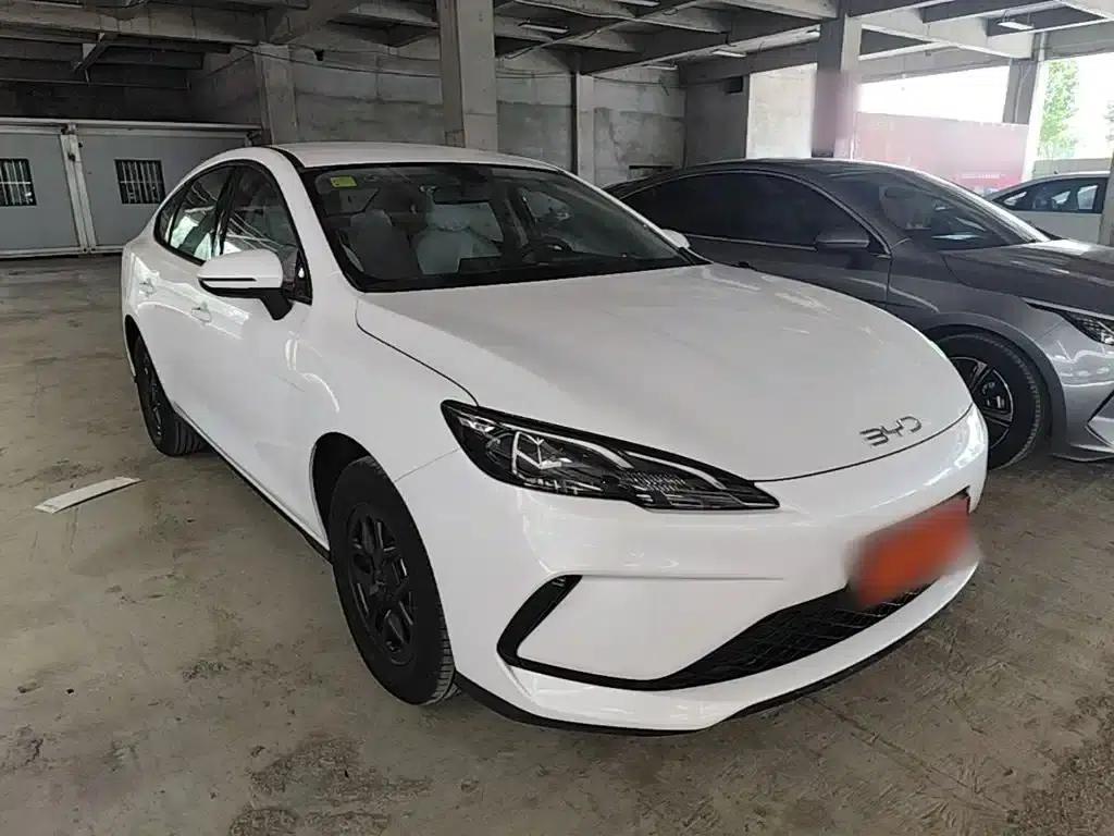 Seal 05 DM-i 2026 Model DM-i 128KM Luxury — миниатюра 4