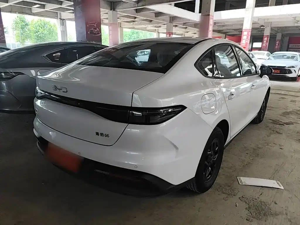 Seal 05 DM-i 2026 Model DM-i 128KM Luxury — миниатюра 7
