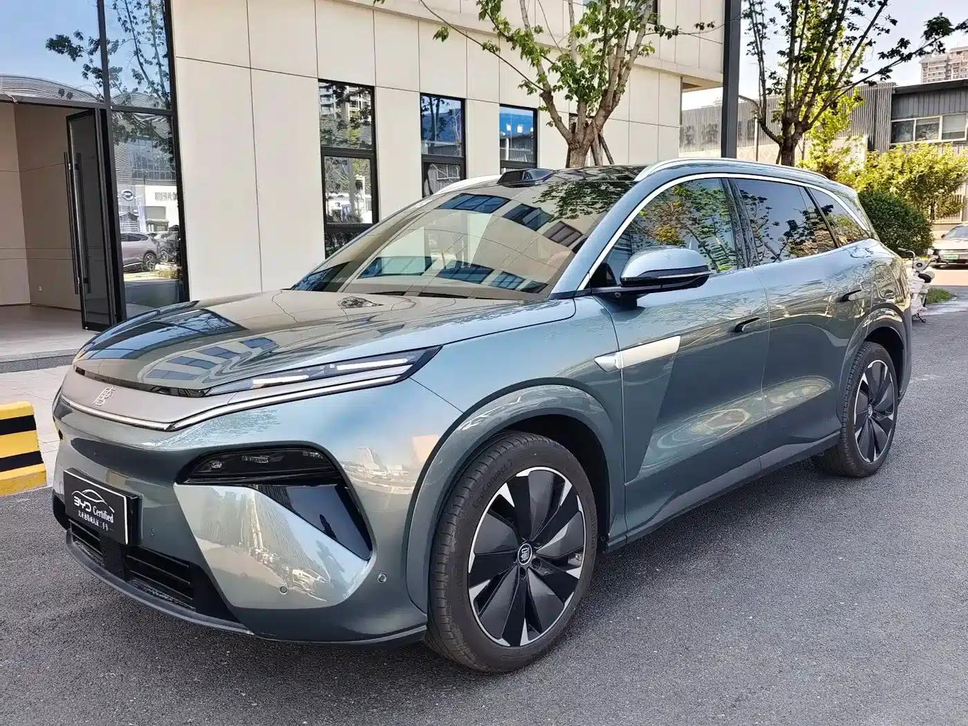 Tang L 2025 EV 600KM Four-Wheel Drive LiDAR Flagship Edition — миниатюра 1