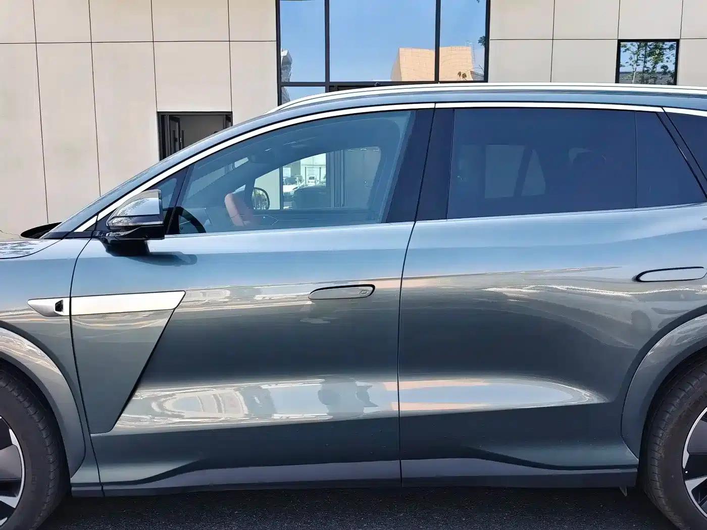Tang L 2025 EV 600KM Four-Wheel Drive LiDAR Flagship Edition — миниатюра 19