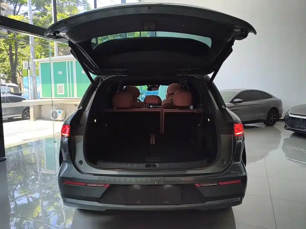 Tang L 2025 EV 670KM LiDAR Flagship Edition — миниатюра 19
