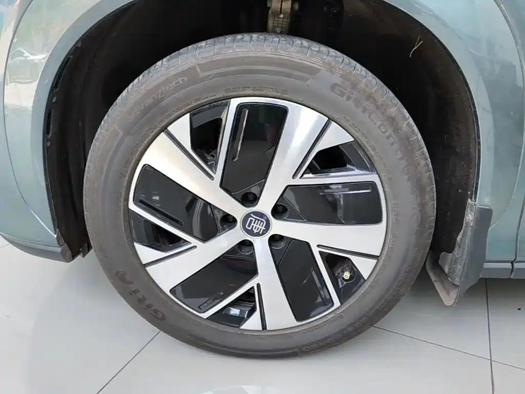 Tang L 2025 EV 670KM LiDAR Flagship Edition — миниатюра 23
