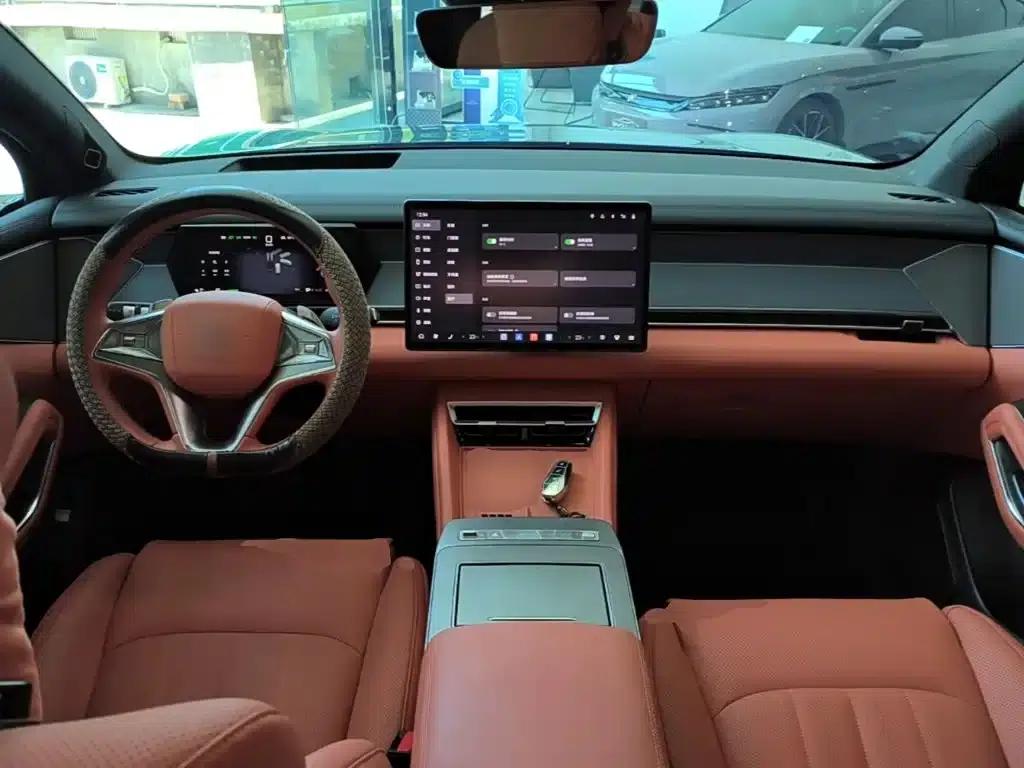 Tang L 2025 EV 670KM LiDAR Flagship Edition — миниатюра 10