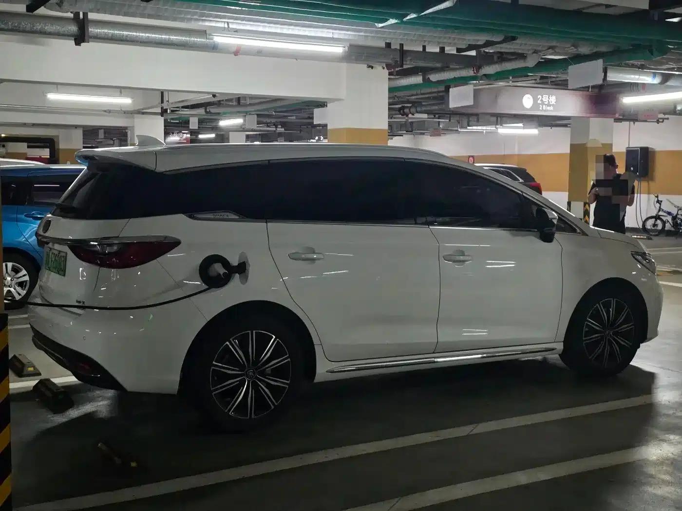 Song MAX New Energy 2019 DM 1.5T Intelligent Connected Premium Edition 7-seater National V Emission Standard — миниатюра 6