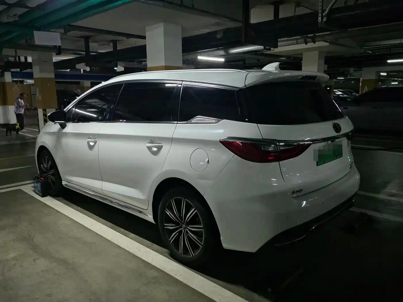 Song MAX New Energy 2019 DM 1.5T Intelligent Connected Premium Edition 7-seater National V Emission Standard — миниатюра 7