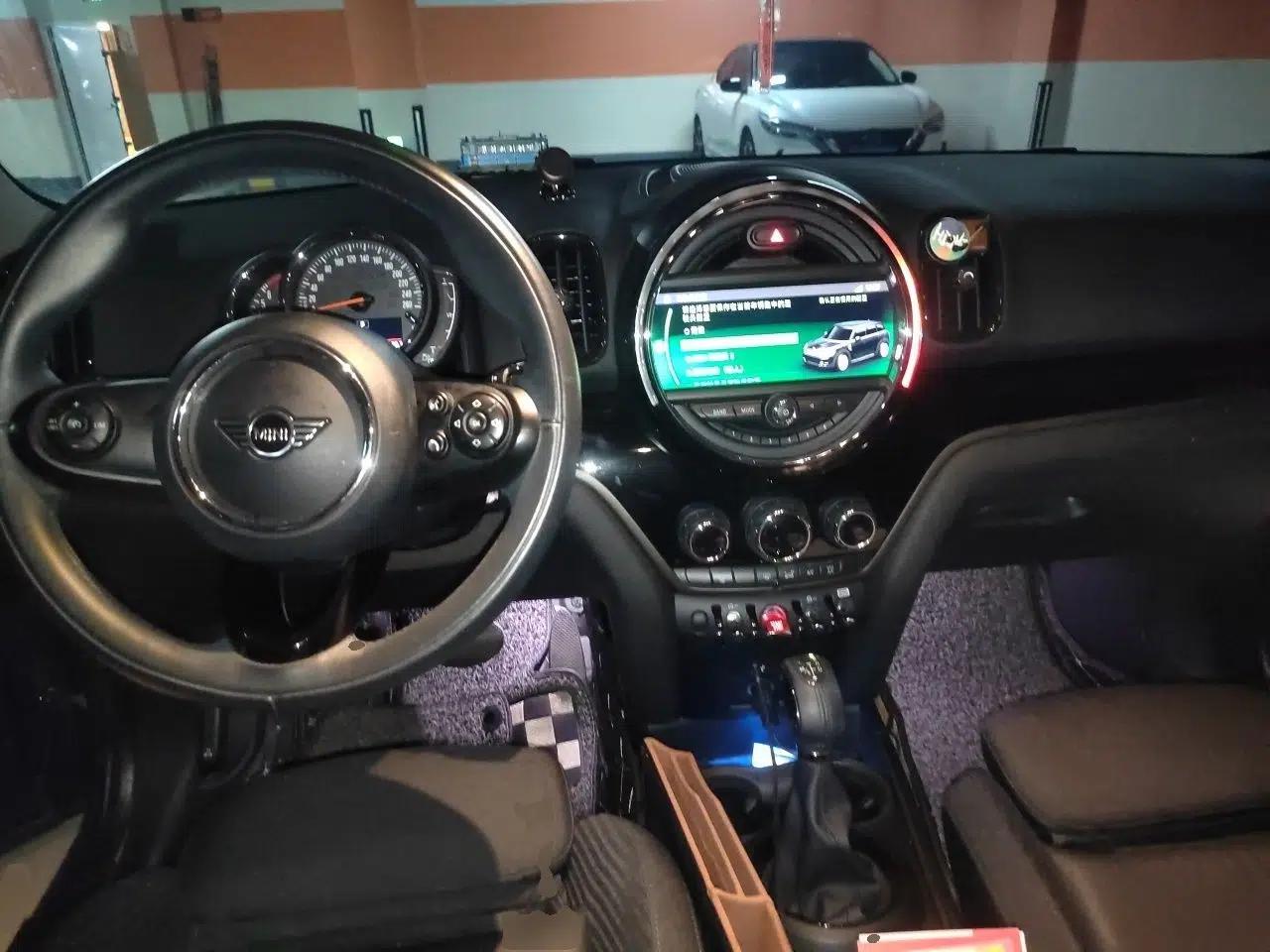 MINI Countryman 2019 2.0T COOPER S ALL4 Classic Edition — миниатюра 9