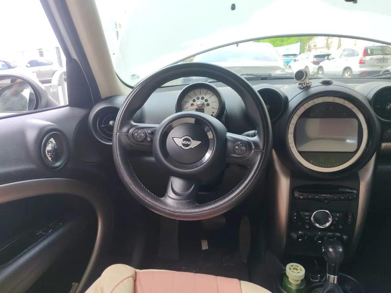 MINI Countryman 2011 MINI Countryman 1.6-liter automatic, 5 seats — миниатюра 10