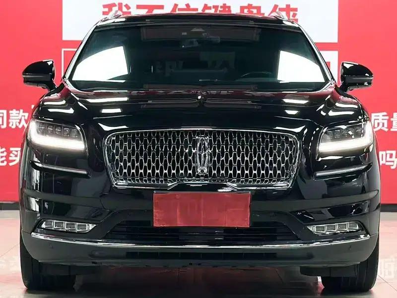 Navigator 2021 2.7T AWD Premium Edition — миниатюра 2