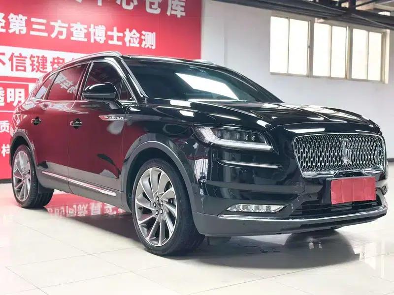 Navigator 2021 2.7T AWD Premium Edition — миниатюра 3
