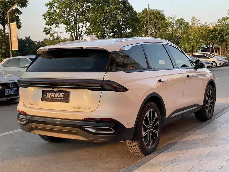 Navigator 2023 2.0T AWD Premium Edition — миниатюра 6