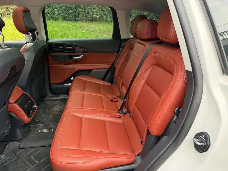 Navigator 2023 2.0T AWD Premium Edition — миниатюра 12
