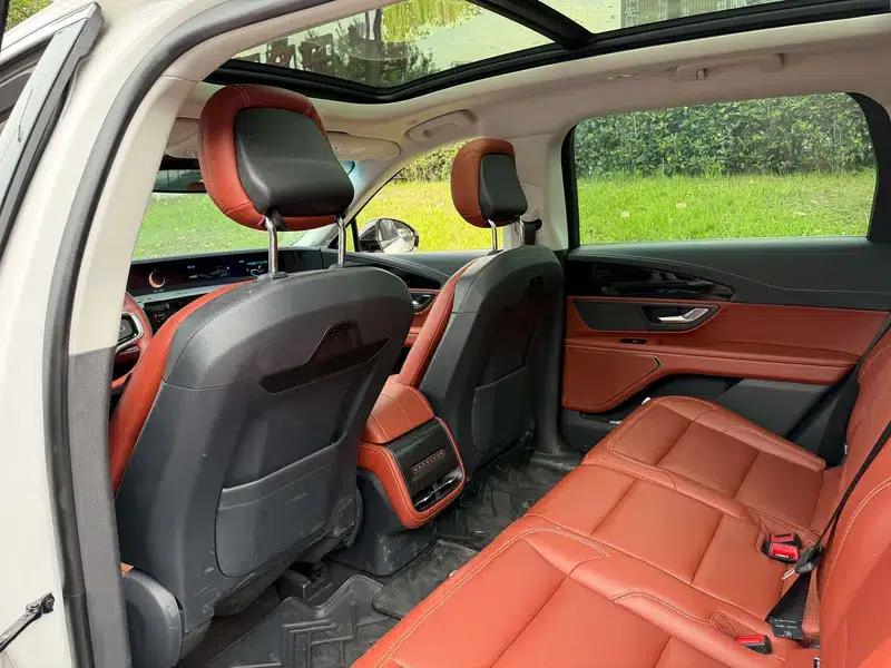 Navigator 2023 2.0T AWD Premium Edition — миниатюра 13