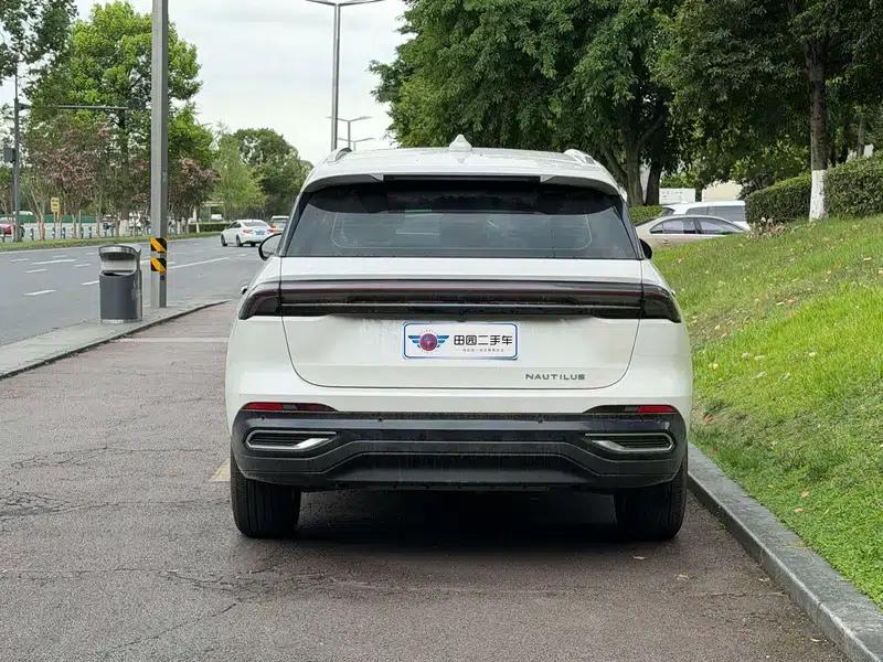 Navigator 2023 2.0T AWD Premium Edition — миниатюра 5