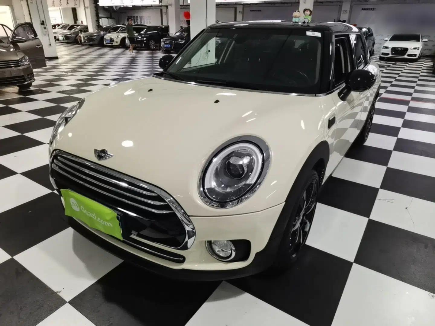 MINI Clubman 2016 Revised Version 1.5T COOPER Connoisseur Edition — миниатюра 1
